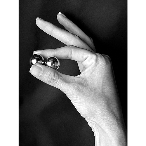Pipedream Metallic Ben Wa Balls - Image 1